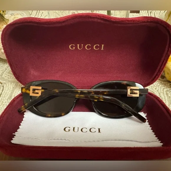Gucci Brown Sunglasses - Like New with Case & Cloth